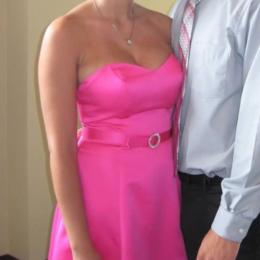 2 BRIDESMAID DRESSES - Picture 3 of 6